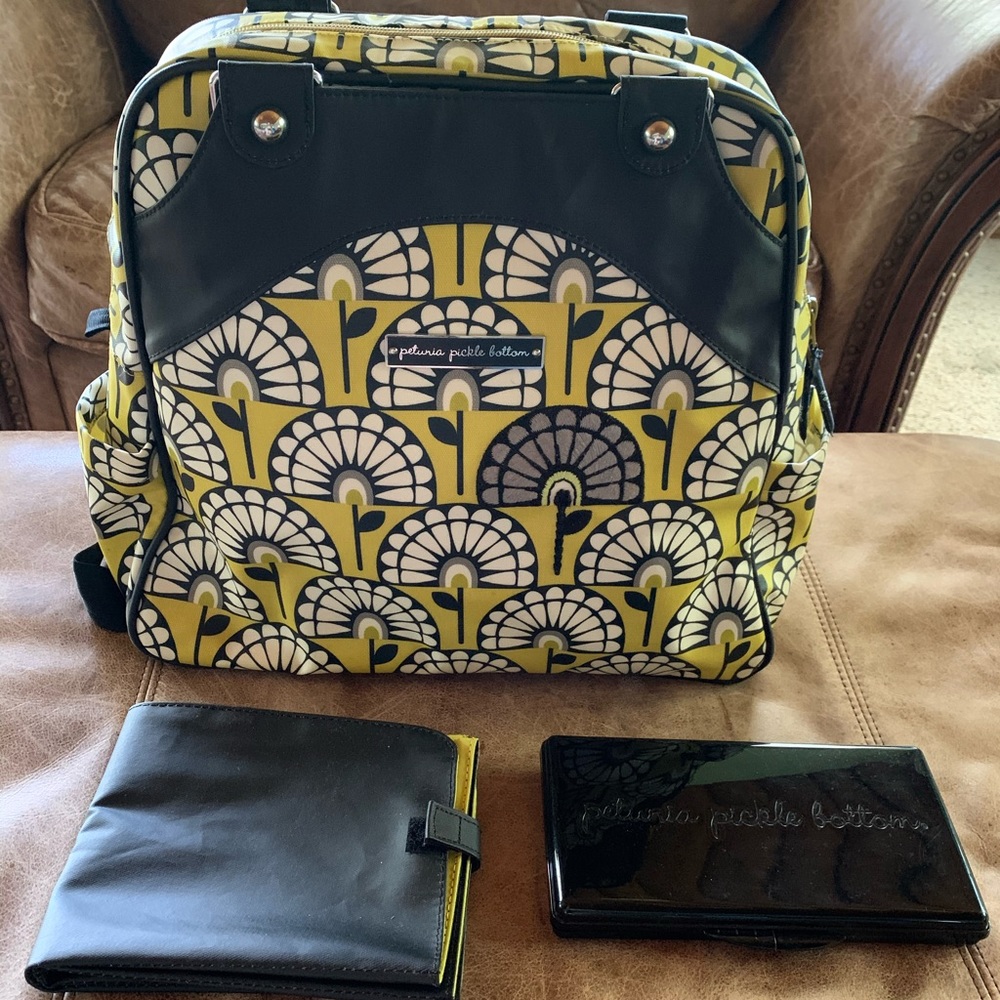 Petunia Pickle Bottom sashay satchel